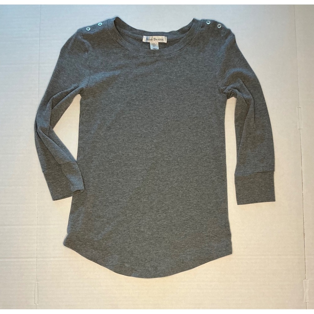 Susan Bristol Grey Knit 3/4 Sleeve Shirttail Hem Top Quiet Luxury Minimlism